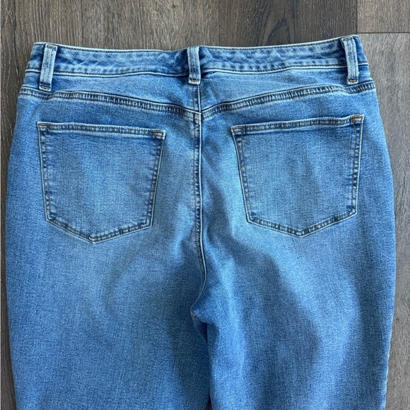 Talbots Straight Leg Curvy Jeans.  Women’s size 12P.  Excellent condition! - Picture 8 of 8